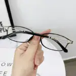 Women's Fashion Lightweight Metal Anti-blue Light Reading Glasses - Image 4